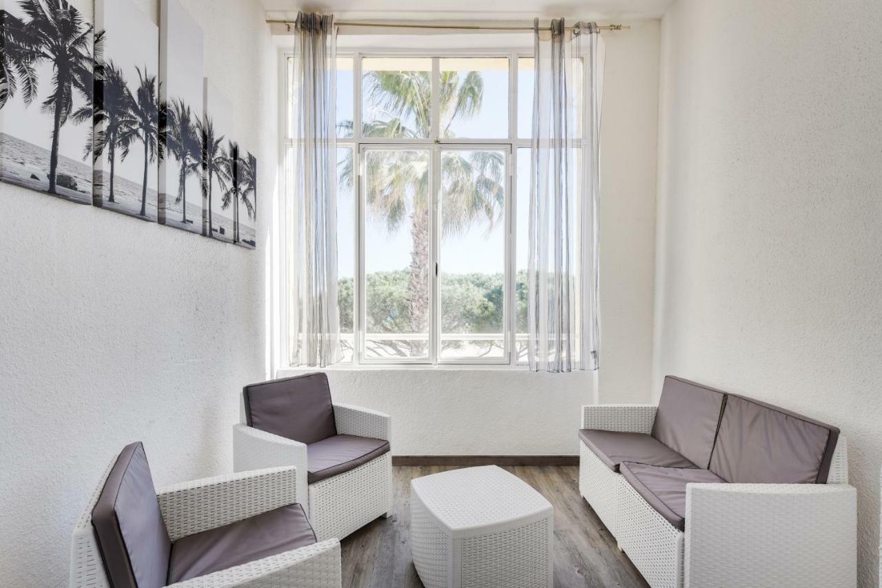 Le Marina B Hotel La Ciotat Bagian luar foto