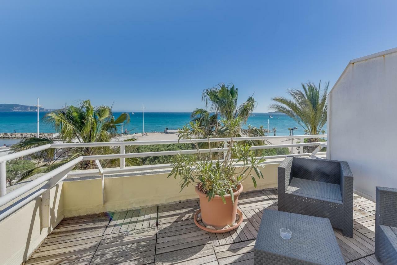 Le Marina B Hotel La Ciotat Bagian luar foto